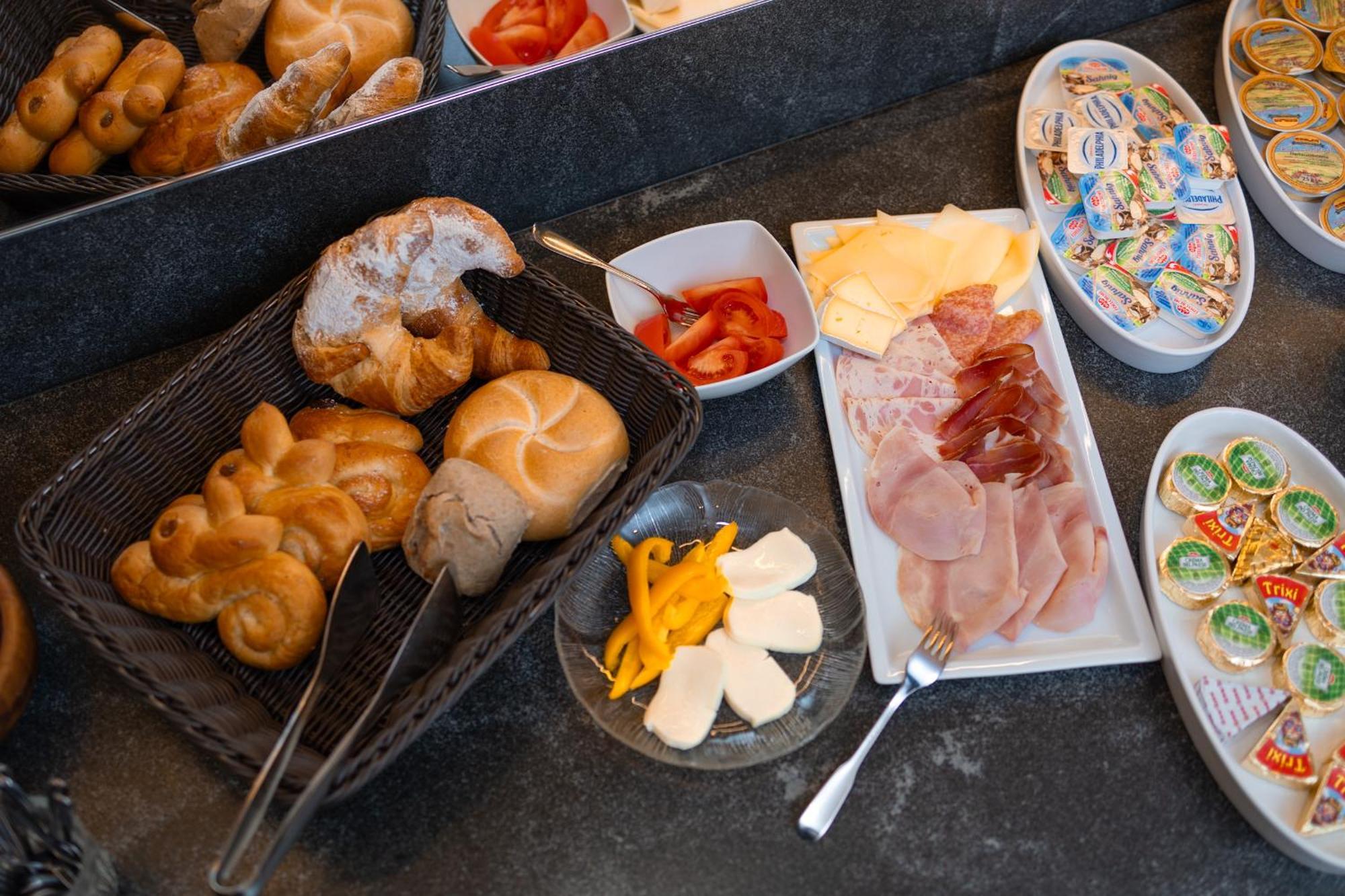 Bed & Breakfast Garni Alnoe - Adults Only San Vigilio Di Marebbe